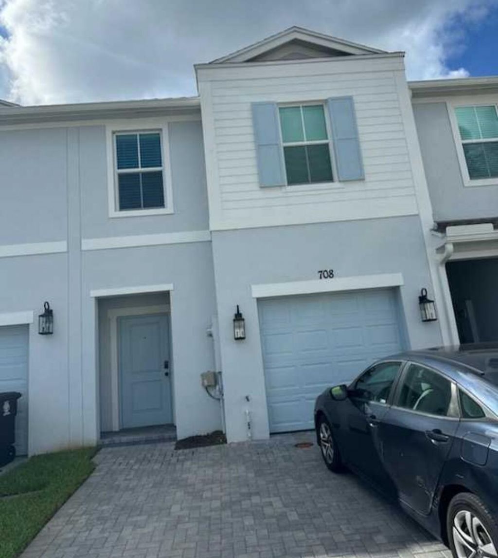 708 NE Hawks Ridge Way, Port Saint Lucie, FL 34983 Photo