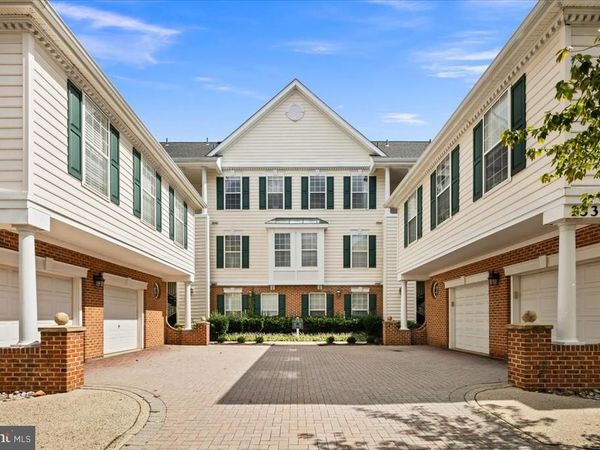 25300 LAKE MIST SQUARE , Unit 303, CHANTILLY, VA 20152