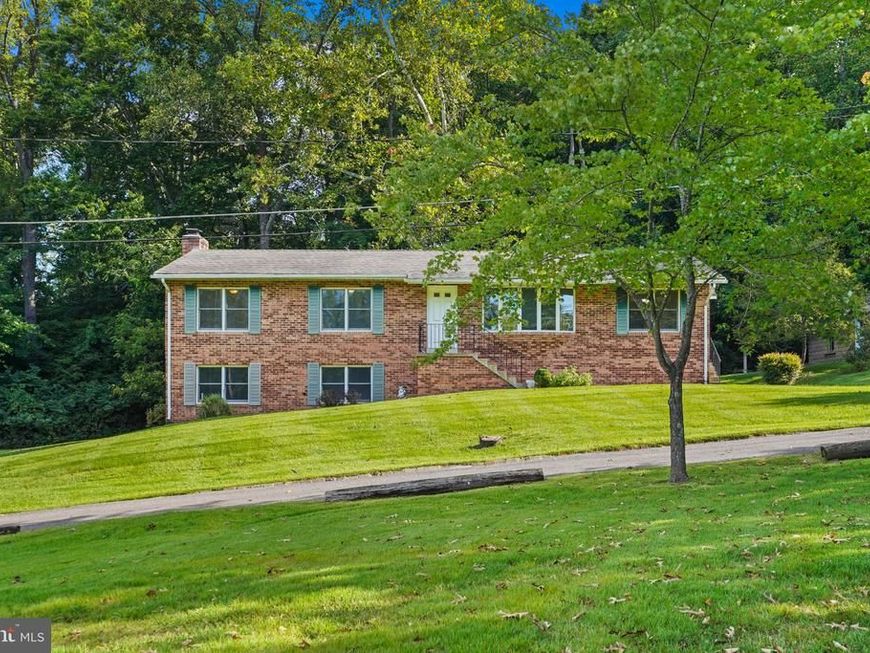 933 Palmer Road, Fort Washington, MD 20744 Main Photo
