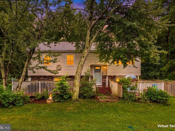 558 LARCH AVENUE, PEMBERTON, NJ 08015