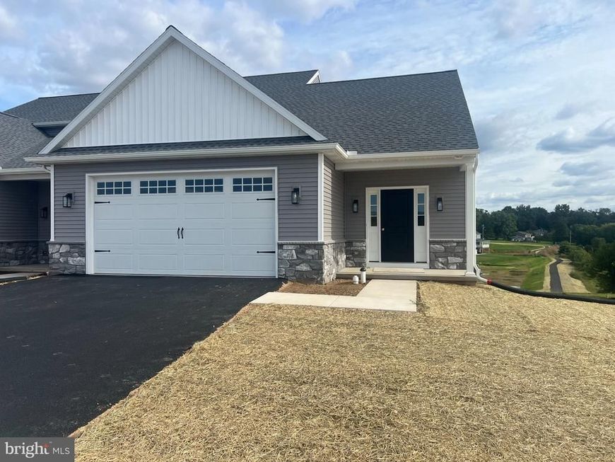 320 Ridgefield Drive, Elizabethtown, PA 17022 Main Photo