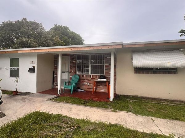1923 Roosevelt St , Unit 4, Hollywood, FL 33020