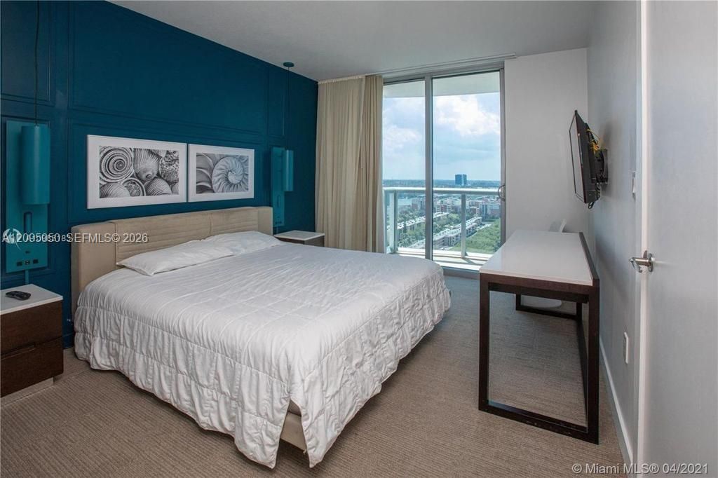 17315 Collins Ave, Unit 2406, Sunny Isles Beach, FL 33160 Photo