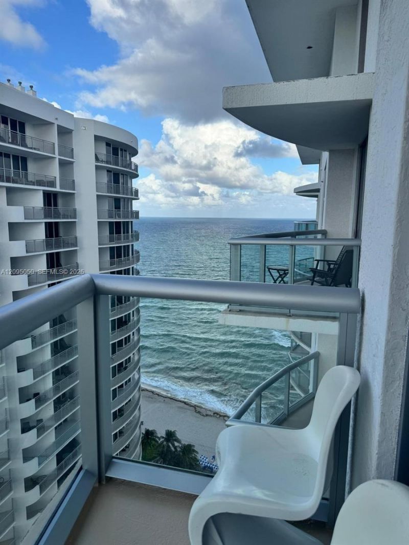 17315 Collins Ave, Unit 2406, Sunny Isles Beach, FL 33160 Photo