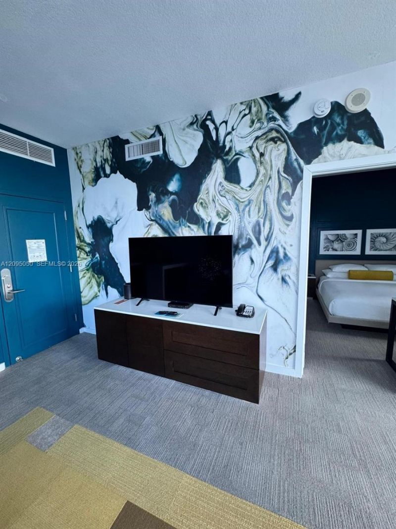 17315 Collins Ave, Unit 2406, Sunny Isles Beach, FL 33160 Photo