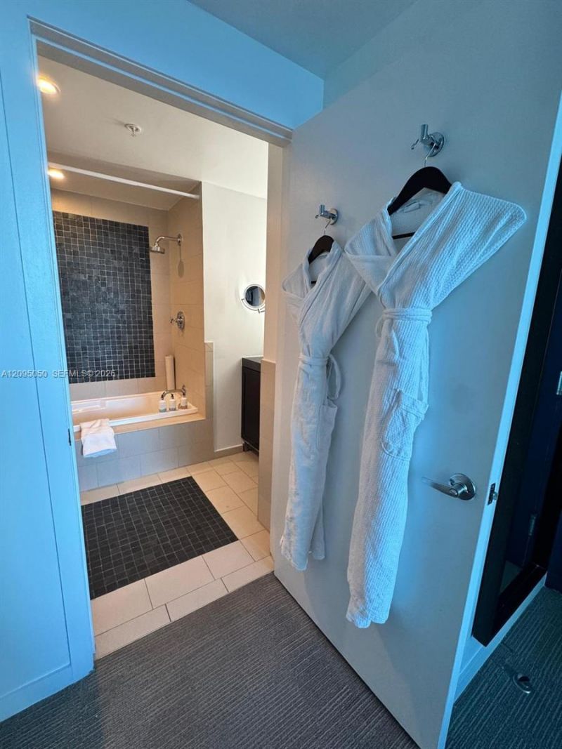17315 Collins Ave, Unit 2406, Sunny Isles Beach, FL 33160 Photo