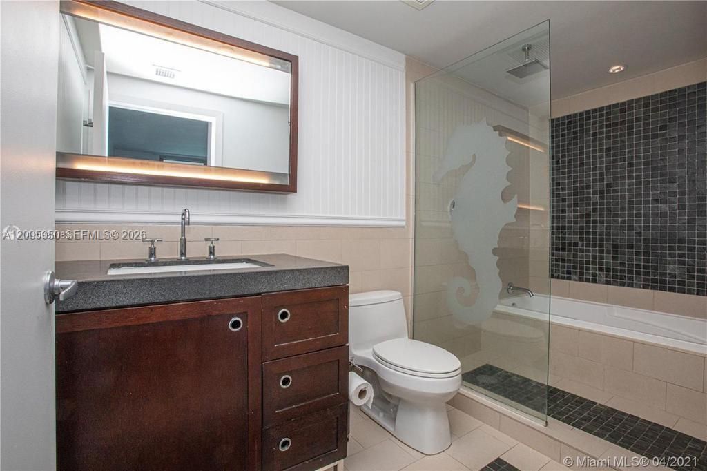 17315 Collins Ave, Unit 2406, Sunny Isles Beach, FL 33160 Photo
