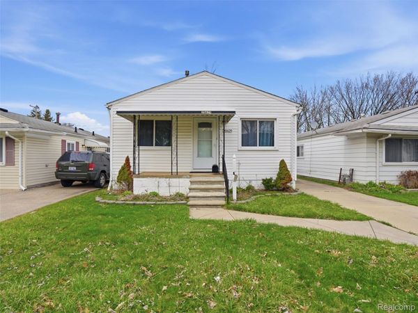 20629 Hollywood Street, Harper Woods, Mi 48225