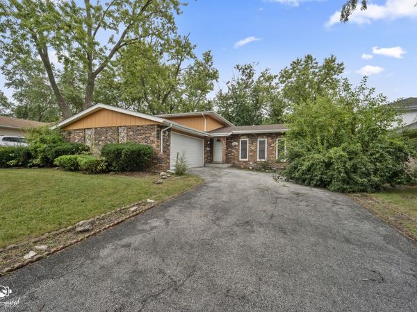 4329 Applewood Lane, Matteson, IL 60443