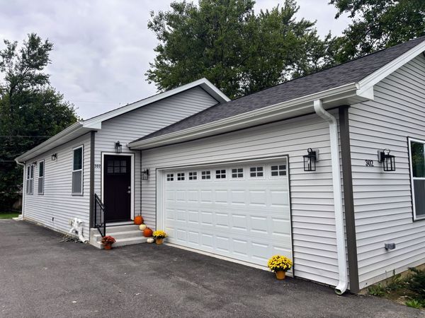 302 Hughes Avenue, Lockport, IL 60441
