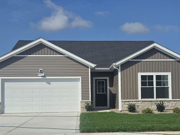 4407 Goldfinch Avenue , Valparaiso, IN 46385