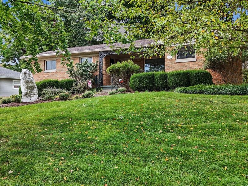 385 Kemper Avenue , Lancaster, OH 43130 Photo 2