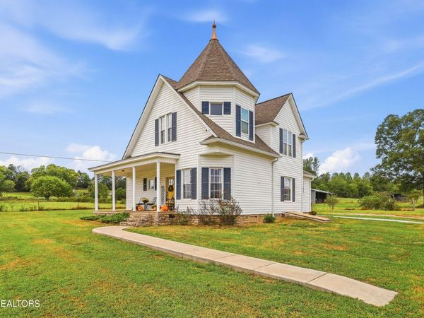 1505 Niles Ferry Rd, Madisonville, TN 37354