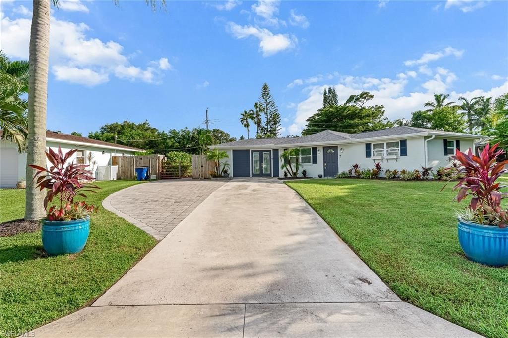 9792 Tonya Ct, Bonita Springs, FL 34135 Photo