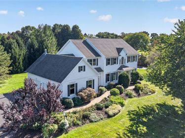 21 Scarborough Park, Rochester, NY 14625