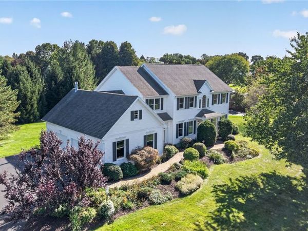 21 Scarborough Park , Rochester, NY 14625