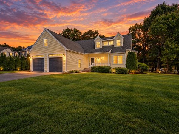 1 Neff Dr, Foxboro, MA 02035