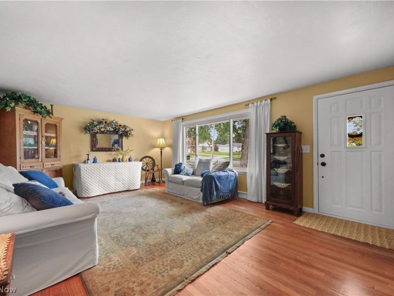 322 W Ohio Avenue, Rittman, OH 44270 Photo 3