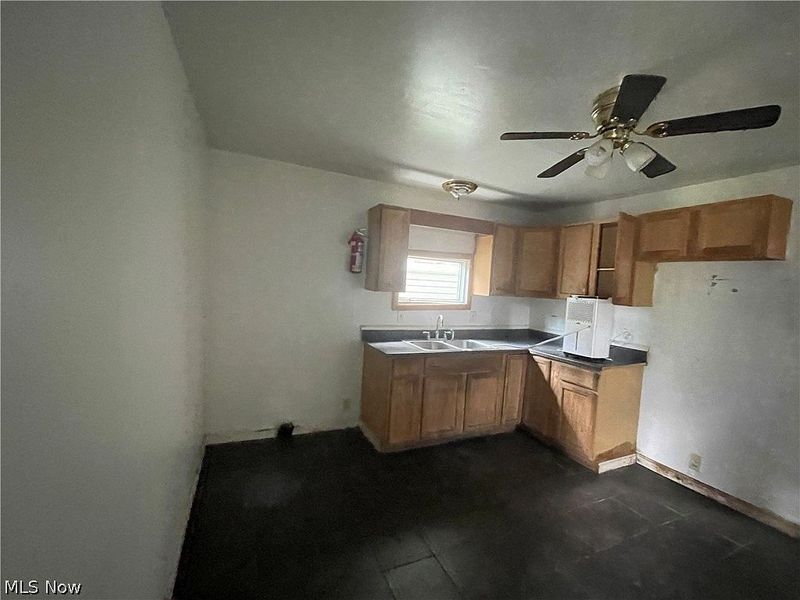 810 N 6th Avenue , Steubenville, OH 43952 Photo 2