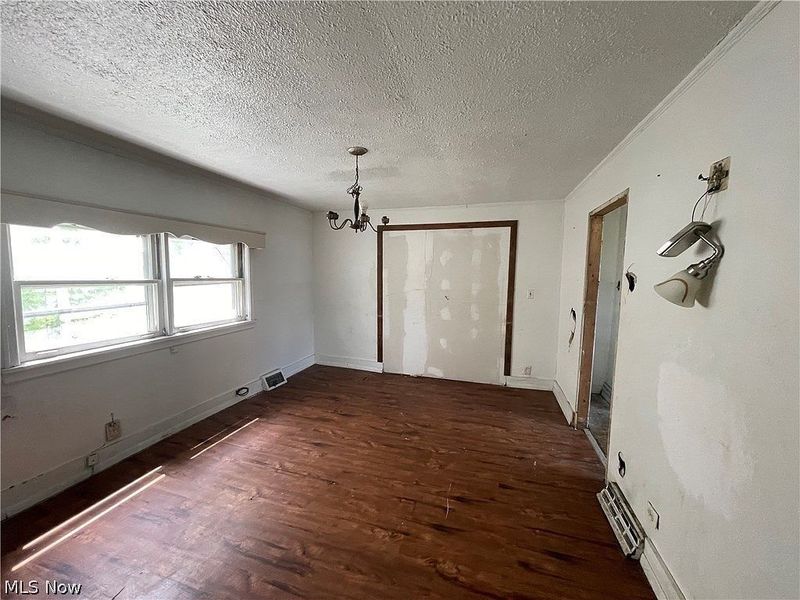 810 N 6th Avenue , Steubenville, OH 43952 Photo 4