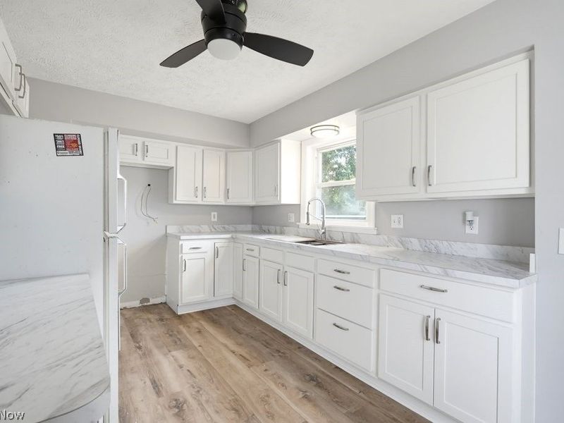 1696 Oakwood Avenue, Akron, OH 44301 Photo 10
