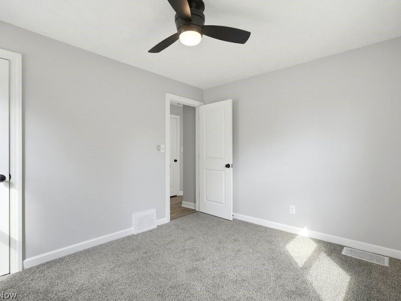 1696 Oakwood Avenue, Akron, OH 44301 Photo 18
