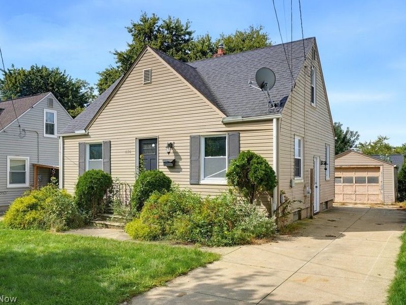 1696 Oakwood Avenue, Akron, OH 44301 Photo 3
