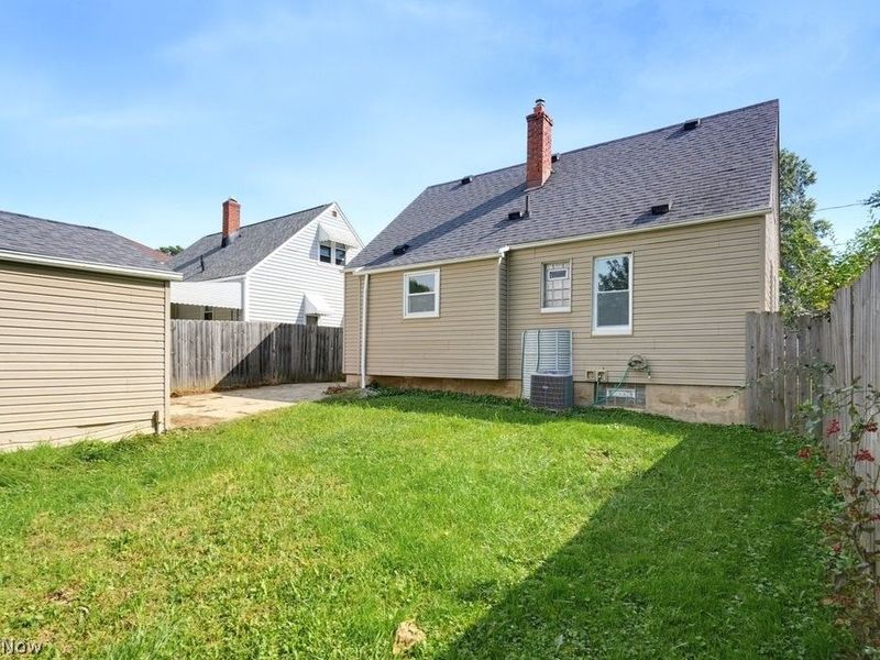 1696 Oakwood Avenue, Akron, OH 44301 Photo 6