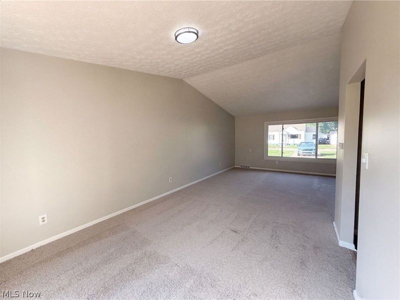 1065 Easton Drive , Akron, OH 44310 Photo 6