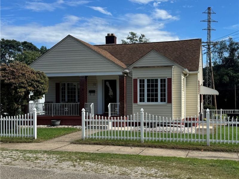 335 Central Avenue , Tiltonsville, OH 43963 Photo 1