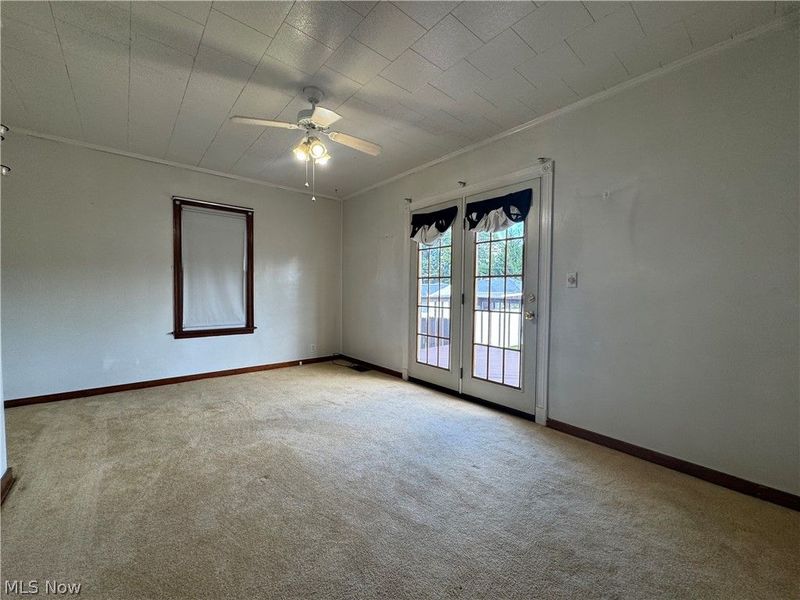 335 Central Avenue , Tiltonsville, OH 43963 Photo 13