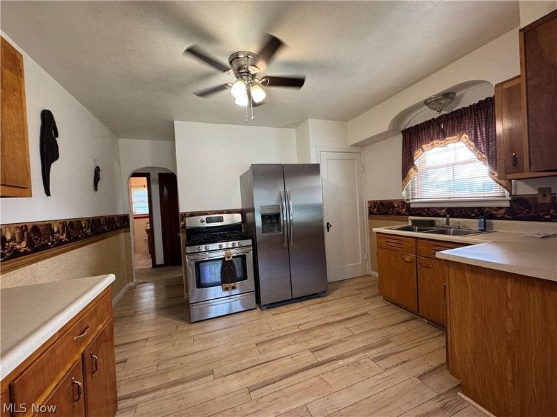 335 Central Avenue , Tiltonsville, OH 43963 Photo 25