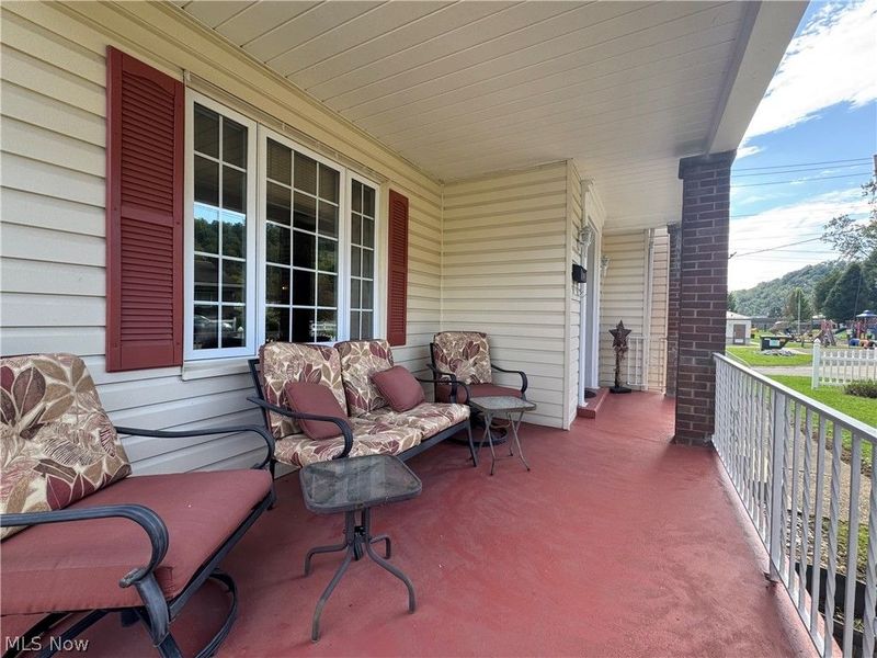 335 Central Avenue , Tiltonsville, OH 43963 Photo 3