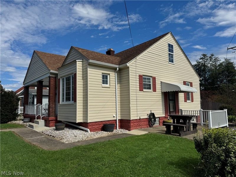 335 Central Avenue , Tiltonsville, OH 43963 Photo 5