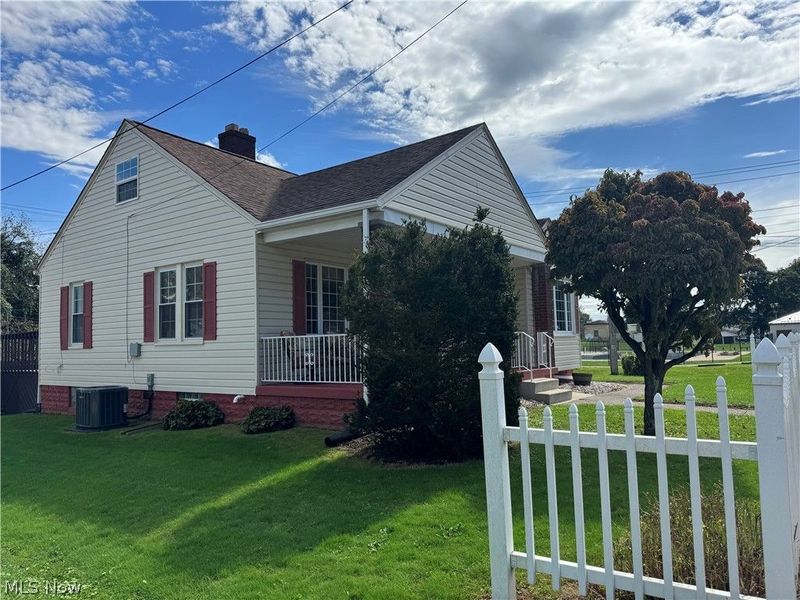 335 Central Avenue , Tiltonsville, OH 43963 Photo 6
