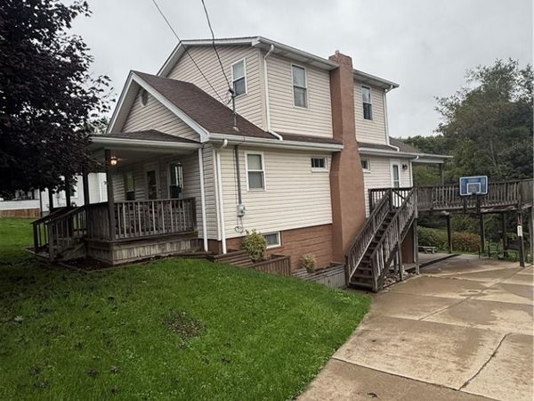 536 Woodvue Lane , Wintersville, OH 43953