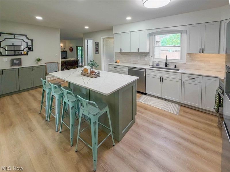 8475 Squirrel Hill Drive NE, Warren, OH 44484 Photo 10
