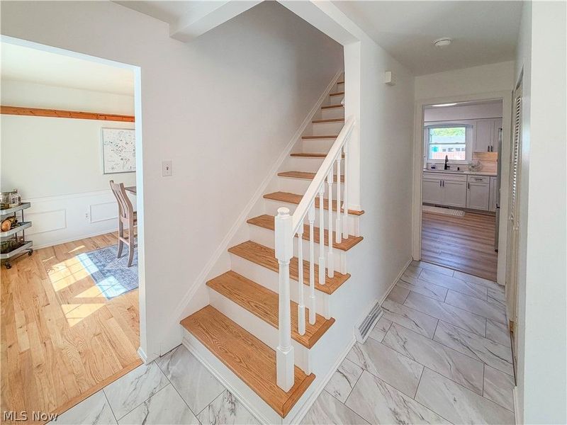 8475 Squirrel Hill Drive NE, Warren, OH 44484 Photo 3