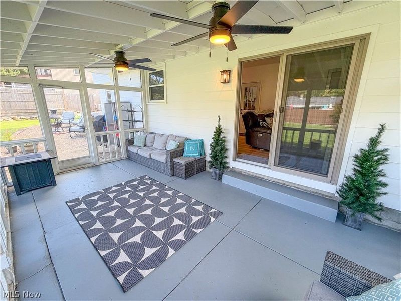 8475 Squirrel Hill Drive NE, Warren, OH 44484 Photo 37