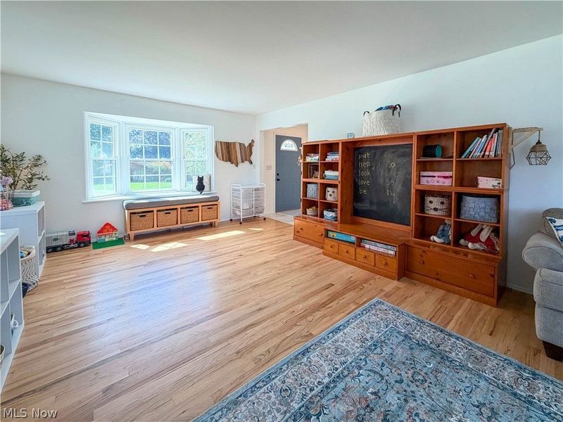 8475 Squirrel Hill Drive NE, Warren, OH 44484 Photo 6