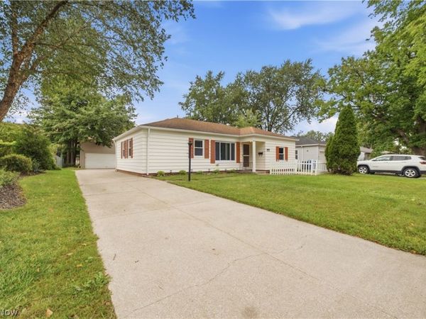 6534 Aylesworth Drive , Parma Heights, OH 44130
