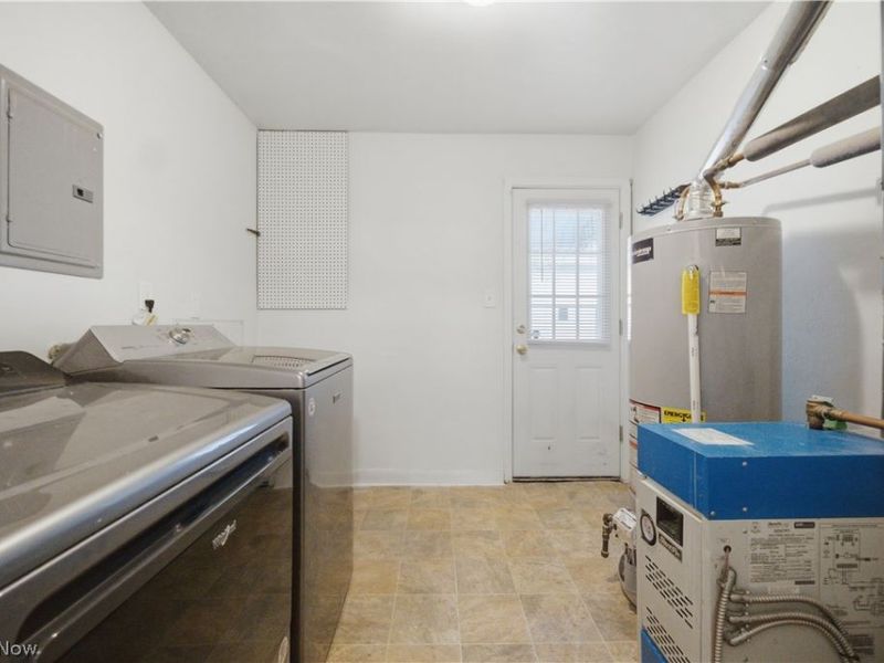 6534 Aylesworth Drive , Parma Heights, OH 44130 Photo 10