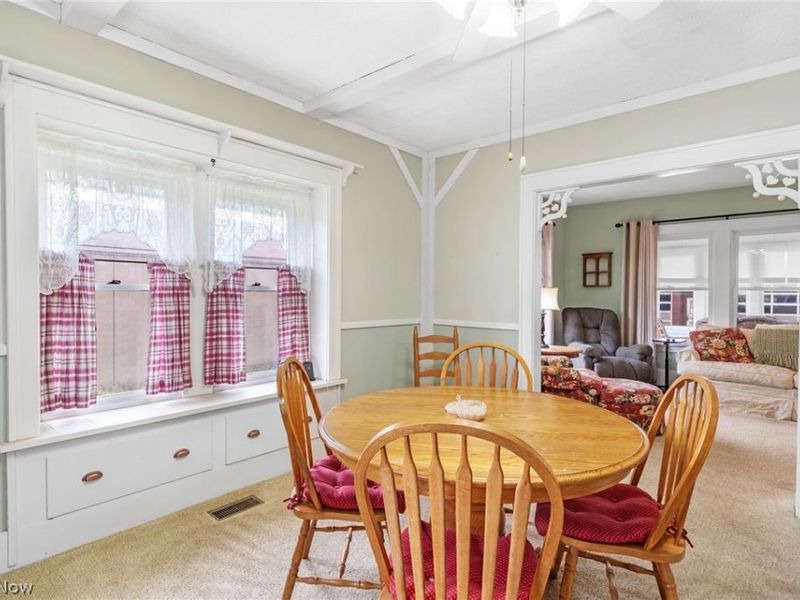 41 W Marion Street , Doylestown, OH 44230 Photo 10