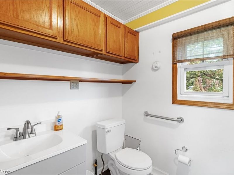 41 W Marion Street , Doylestown, OH 44230 Photo 15
