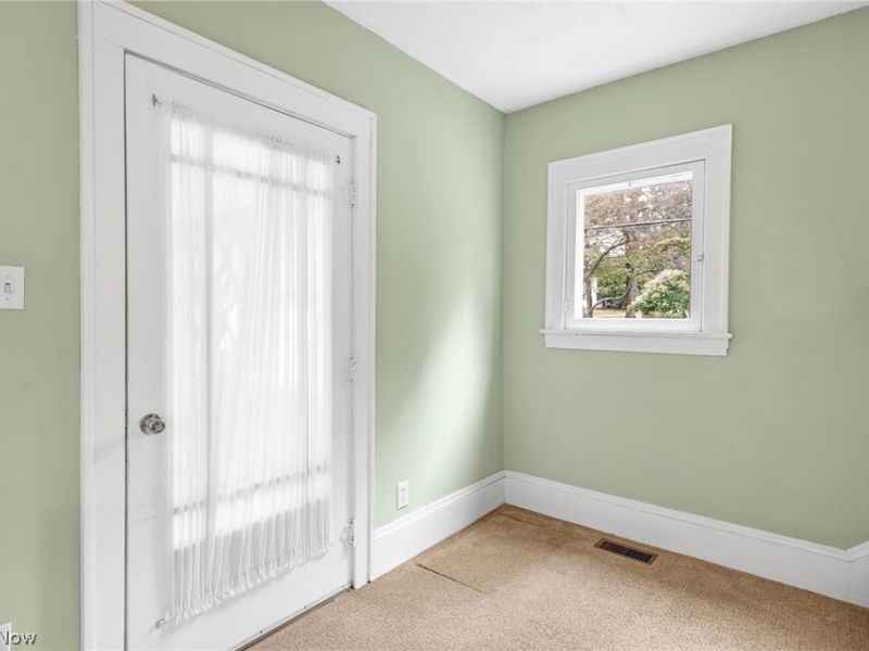 41 W Marion Street , Doylestown, OH 44230 Photo 4