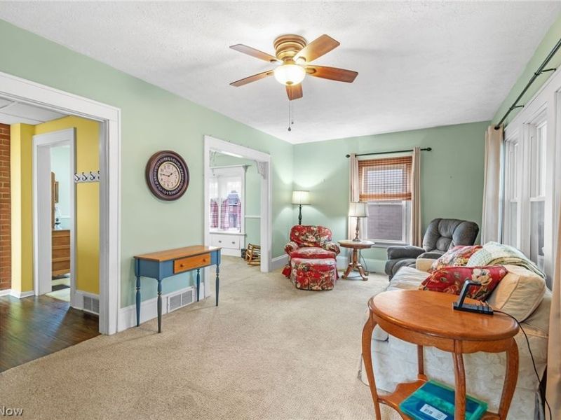 41 W Marion Street , Doylestown, OH 44230 Photo 6
