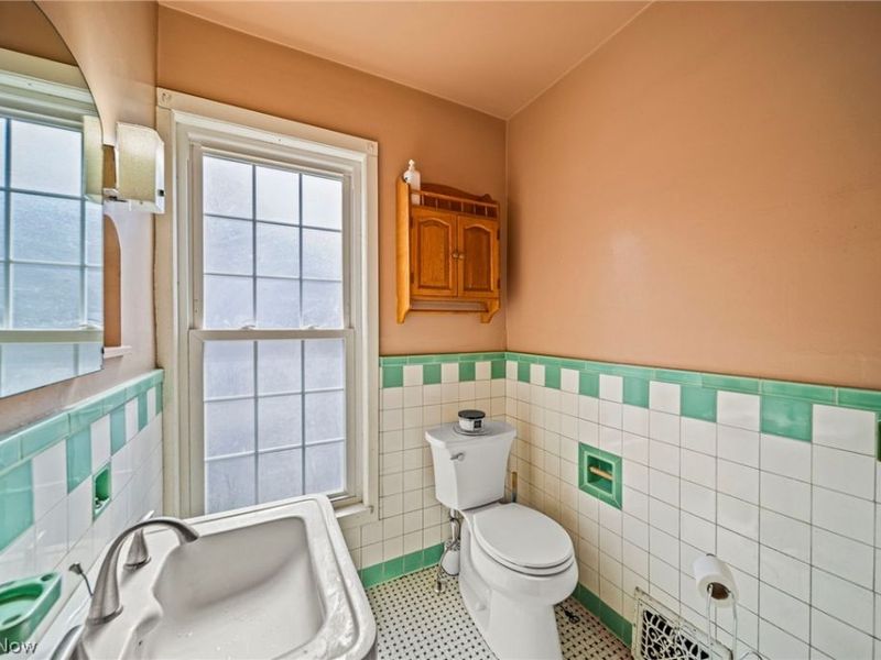 165 S Eagle Street , Geneva, OH 44041 Photo 13