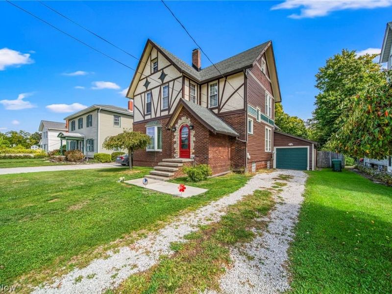 165 S Eagle Street , Geneva, OH 44041 Photo 3