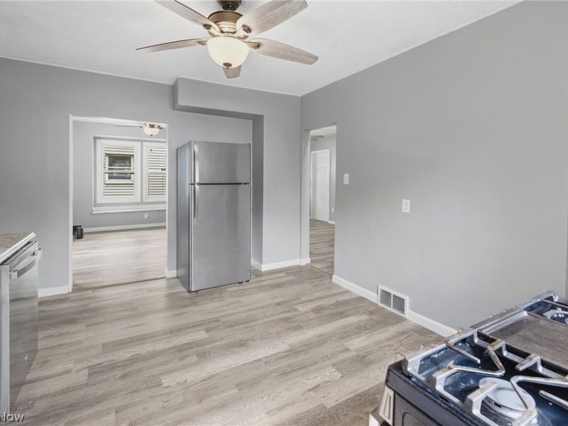 2162 W 95th Street , Cleveland, OH 44102 Photo 14
