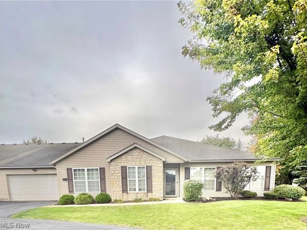 2146 University Commons Drive SE, Massillon, OH 44646